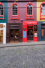 Fototapeta premium Victoria Street in Edinburgh, Scotland