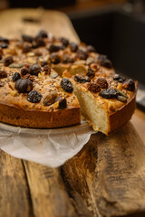 slice of bread with raisins