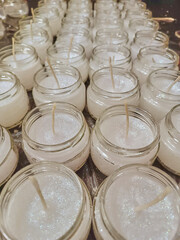 Process of making homemade candles with different aromas