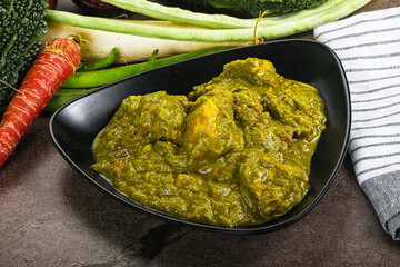 Indian cuisine - Chicken saagwala palak