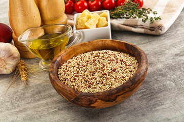 Raw dry quinoa seeds cereal
