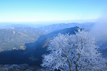 高知県仁淀川町　真冬の中津明神山　山頂付近からの風景