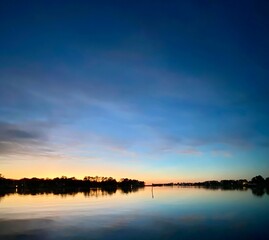 Obraz premium night sky over water