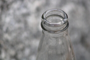 glass bottle opening without cap