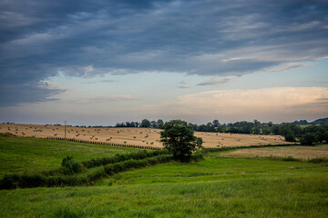 Obraz premium Paysage de campagne Française en Bourgogne-Franche-Comté