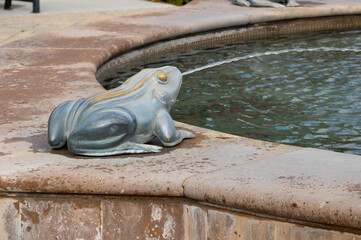 frog statue fountain decoration feature