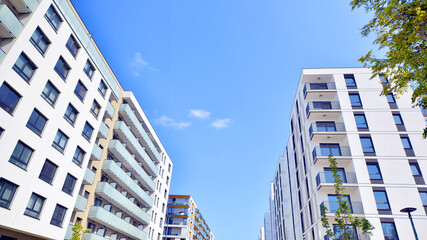 Fototapeta premium Modern architecture of urban residential apartment building. Apartment building exterior, residential house facade.
