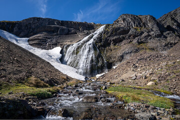 Cascada de los tuneles de hielo. Cerro La Torta, Parque Nacional Los Alerces, Chubut Patagonia...