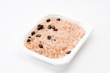 パック詰めの赤飯