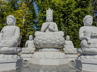 Obraz premium Seated group of Buddhist statues