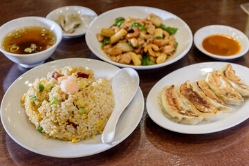 中華料理、町中華、チャーハン、ギョウザ、鶏肉とカシューナッツの炒め