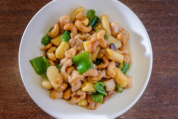 鶏肉とカシューナッツ炒め、中華料理