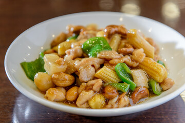 鶏肉とカシューナッツ炒め、中華料理