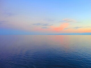 lever de soleil sur l'horizon