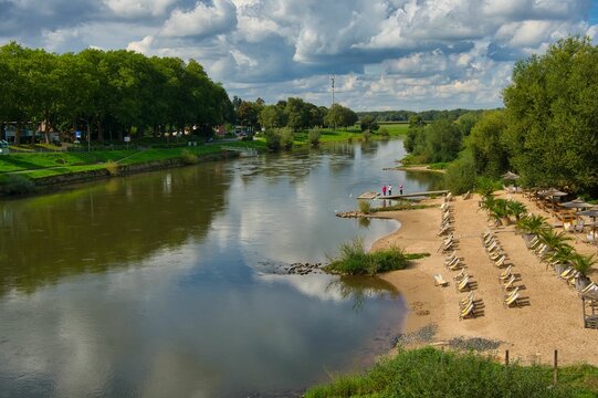 Die Weser bei Rinteln in Niedersachsen