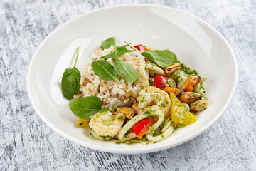 rice with shrimps and vegetables