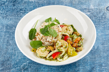 rice with shrimps and vegetables
