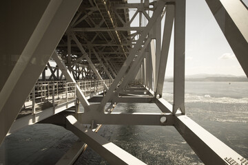 縁の下の力持ち