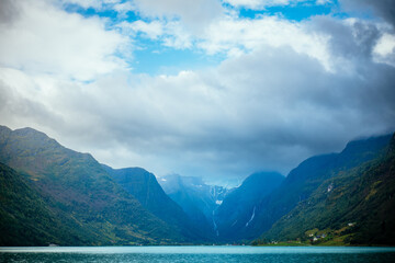 Jostedalsbreen Nationalpark, Oldevatnet