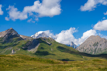 Fototapeta premium Vetta del Monte Bianco, dal passo del Piccolo San Bernardo, Valle D'Aosta