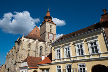 Fototapeta premium Views on the iconic Black Church in Brasov, the Biserica Neagră, a stunning Gothic Lutheran cathedral from the 14th century, Brasov, Romania