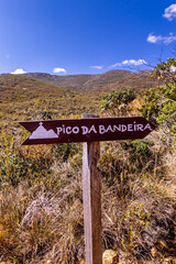 placa de informação turística na cidade de Alto Caparaó, Estado de Minas Gerais, Brasil