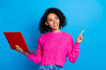 Photo of pretty lady wear pink jumper chatting instagram twitter telegram facebook empty space isolated blue color background