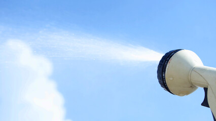 青空と水