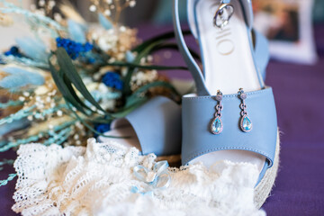 anillos, zapatos novia, preparativos, ramos, pendientes, ceremonia, bodas.