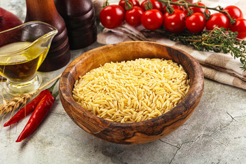 Italian raw dry pasta risoni