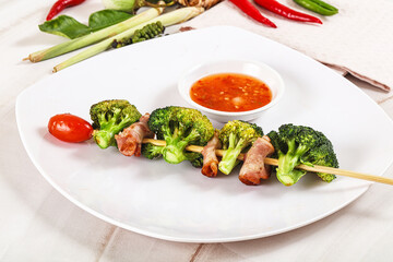 Thai Street foof satay with bacon and broccoli
