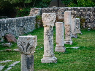 Überreste und Ruine des ST. Johannes Kloster in der Stadt Rab