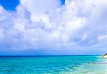 Obraz premium Tropical Caribbean beach clear turquoise water Playa del Carmen Mexico.