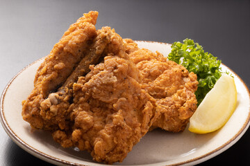 骨付きフライドチキン（岩手県産　いわい鶏）
