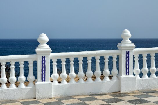 Balc&oacute;n del Mediterr&aacute;neo en Benidorm, Costa Blanca, provincia de Alicante, Comunidad Valenciana, Espa&ntilde;a.