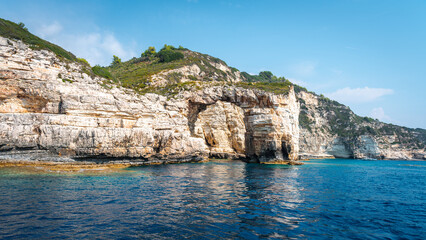 Fototapeta premium The coast of the Ionian Sea in Greece. Summer holidays in Greece