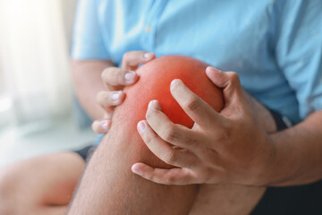 A man injured his knee and it was swollen and red. Causes of pain include Torn knee ligament, Gout,...