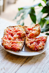 Coca glass bread with tomato, Sant Cugat del Vallès, (Vallès Occidental), Catalonia, Spain