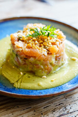 Cured salmon tartar with 