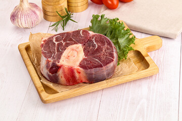 Raw beef ossobuco for roast