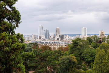 Naklejka premium Vue du quartier de Flandres à partir des Buttes Chaumont