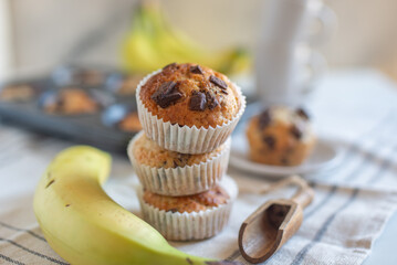chocolate banana muffins