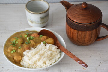 Kare Raisu (Homemade Japanese Curry Rice) is a traditional delicious stew of meat and vegetables served with rice.