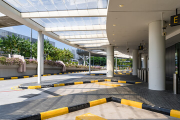 Bus on a parking lot at airport terminal. Singapore © Quang Ho