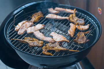 Charred Grilled Ribs with Juicy Meat