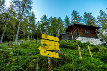 Eine wunderschöne Spätsommer Wanderung durch die Berchtesgadener Alpenlandschaft bis zum Blaueisgletscher - Berchtesgaden - Bayern - Deutschland
