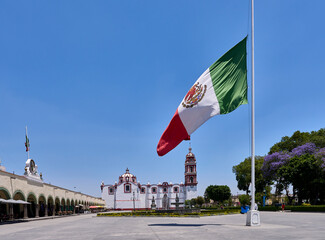 Plaza de la Concordia, Cholula, Mexican flag waving