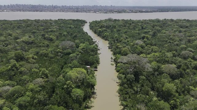 Drone flies along Igarap&eacute; do Combu heading toward Rio Guam&aacute; and the city of Bel&eacute;m, Par&aacute;, Brazil