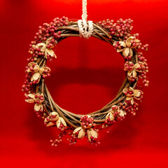 Christmas crown - handmade ornaments with raw materials