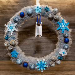 Christmas crown - handmade ornaments with raw materials